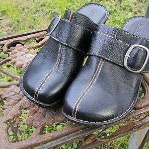 Born shoes size 10